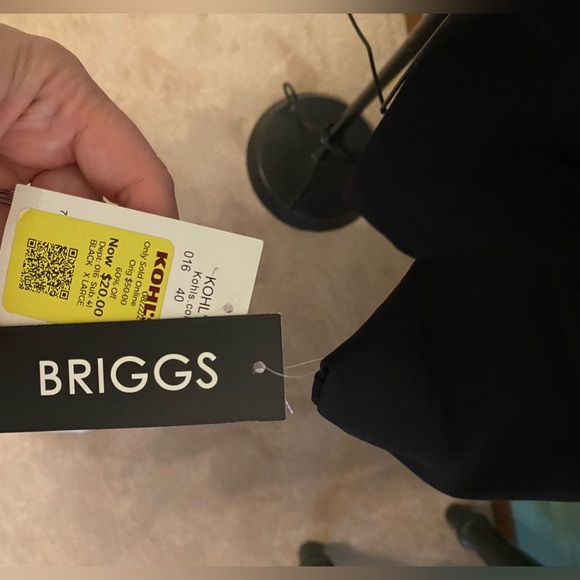 XL lightweight black blazer w 2 pockets & no button closure. Structured. NWT - Picture 5 of 6